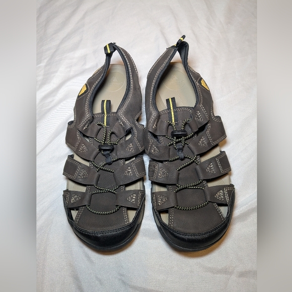 Ozark Trail Outdoor Equipment Men's Sandals Size 8 - Picture 1 of 8